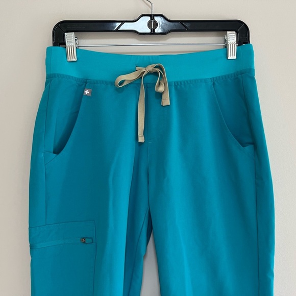 FIGS High Waisted Zamora Jogger Scrub Pants in Teal, size XS - Picture 8 of 8